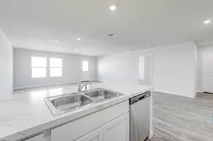 317 Coyote Creek Ct, Abilene, TX 79602 - Photo 2