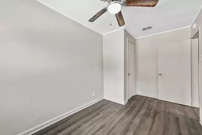 2717 Townsend Drive, Fort Worth, TX 76110 - Photo 18