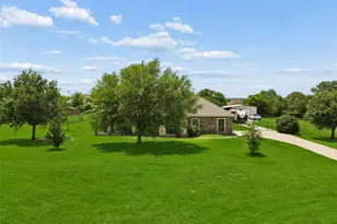 107 Blue Ribbon Trail, Weatherford, TX 76087 - Photo 2