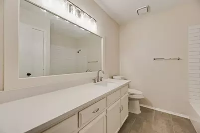 105 Wildwood Court, Grapevine, TX 76051 - Photo 14