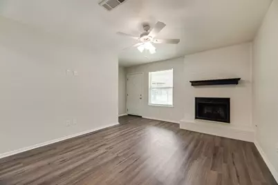 105 Wildwood Court, Grapevine, TX 76051 - Photo 4