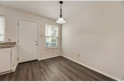105 Wildwood Court, Grapevine, TX 76051 - Photo 6