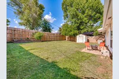 702 Woodcrest Drive, Grand Prairie, TX 75052 - Photo 32