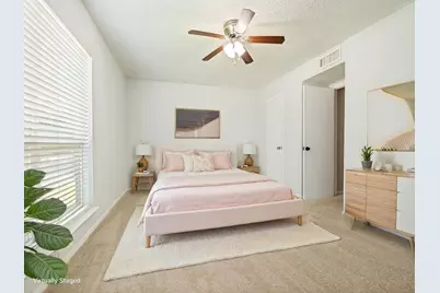 702 Woodcrest Drive, Grand Prairie, TX 75052 - Photo 4