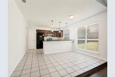702 Woodcrest Drive, Grand Prairie, TX 75052 - Photo 18