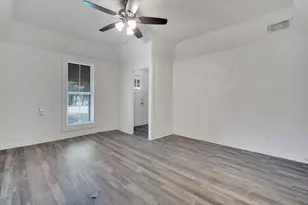401 E Avenue G, Midlothian, TX 76065 - Photo 12