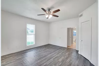 401 E Avenue G, Midlothian, TX 76065 - Photo 18