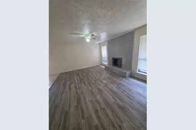 1225 Oakbluff Drive, Lancaster, TX 75146 - Photo 2