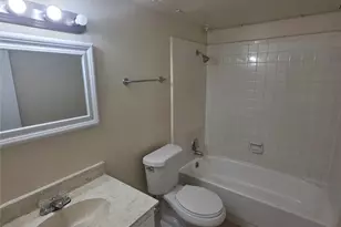 1225 Oakbluff Dr, Lancaster, TX 75146 - Photo 10