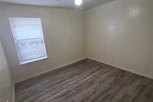 1225 Oakbluff Dr, Lancaster, TX 75146 - Photo 8