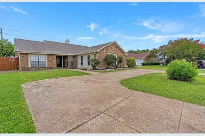 3312 Amberway Drive, Arlington, TX 76014 - Photo 2