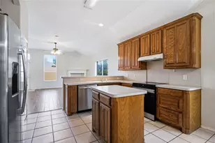 8377 Edgepoint Tr, Fort Worth, TX 76053 - Photo 10