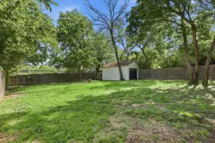 814 Anderson St, Denton, TX 76201 - Photo 22
