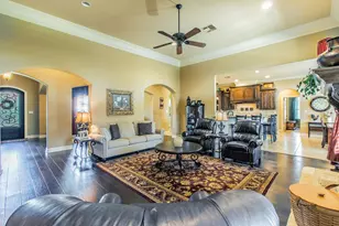 437 Winding Creek Ln, Waco, TX 76657 - Photo 4