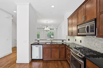 636 E Bluff Street, Fort Worth, TX 76102 - Photo 1
