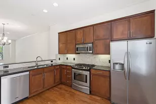 636 E Bluff St, Fort Worth, TX 76102 - Photo 4