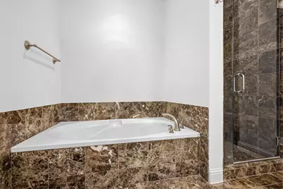 636 E Bluff Street, Fort Worth, TX 76102 - Photo 18