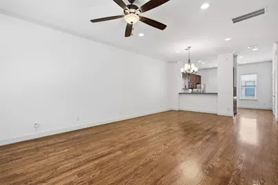 636 E Bluff Street, Fort Worth, TX 76102 - Photo 12