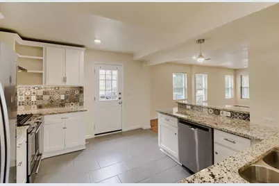 6915 E Grand Avenue, Dallas, TX 75223 - Photo 12