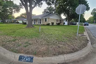 7449 Monterrey Dr, Fort Worth, TX 76112 - Photo 2