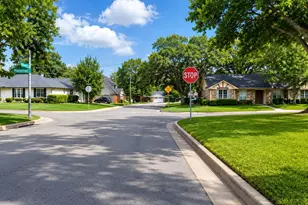 7449 Monterrey Dr, Fort Worth, TX 76112 - Photo 32