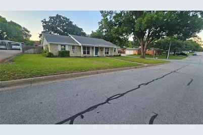 7449 Monterrey Drive, Fort Worth, TX 76112 - Photo 6