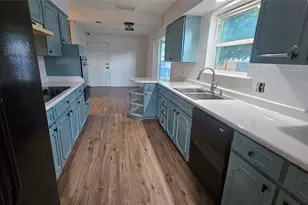 7449 Monterrey Dr, Fort Worth, TX 76112 - Photo 10