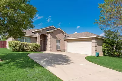 320 Tripp Trail, Denton, TX 76207 - Photo 1