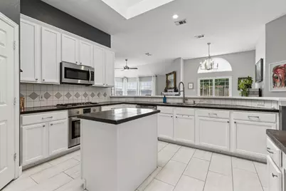 5809 Southmoor Lane, The Colony, TX 75056 - Photo 8