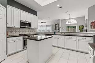 5809 Southmoor Ln, The Colony, TX 75056 - Photo 8