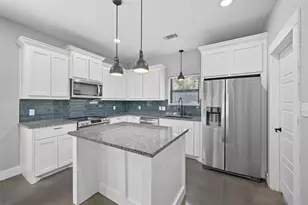 608 E Texas St, Denison, TX 75021 - Photo 6