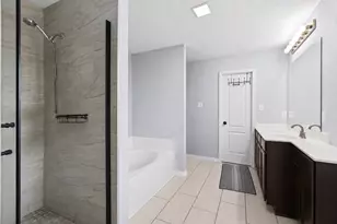 7010 Big Bend Ln, Arlington, TX 76002 - Photo 12