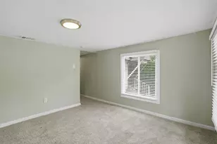 1214 Jones St, Greenville, TX 75401 - Photo 10