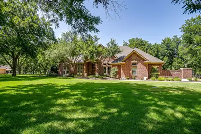 7406 Hampton Drive, Granbury, TX 76049 - Photo 2