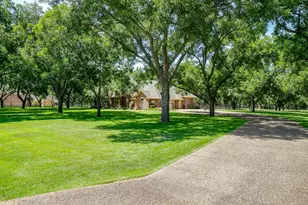 7406 Hampton Dr, Granbury, TX 76049 - Photo 8