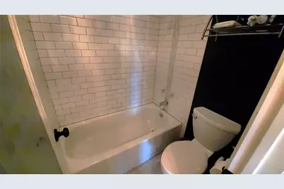 2027 Parkside Court, Grapevine, TX 76051 - Photo 6
