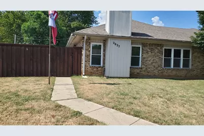 2027 Parkside Court, Grapevine, TX 76051 - Photo 1