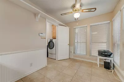 302 Manana Drive, Grand Prairie, TX 75050 - Photo 16