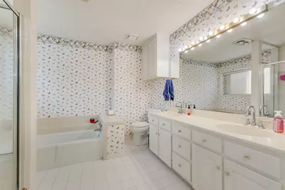 302 Manana Drive, Grand Prairie, TX 75050 - Photo 20