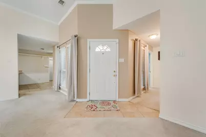 302 Manana Drive, Grand Prairie, TX 75050 - Photo 4