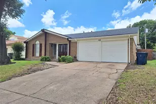 1113 Crest Park Dr, Garland, TX 75042 - Photo 1