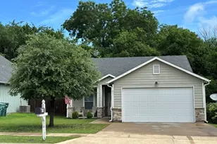 211 Hilre Dr, Sherman, TX 75092 - Photo 2