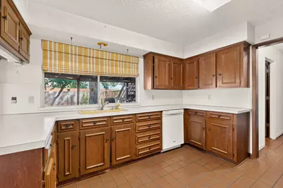 7117 Hunnicut Road, Dallas, TX 75227 - Photo 12