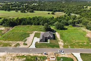 409 McAlpine, Springtown, TX 76023 - Photo 32