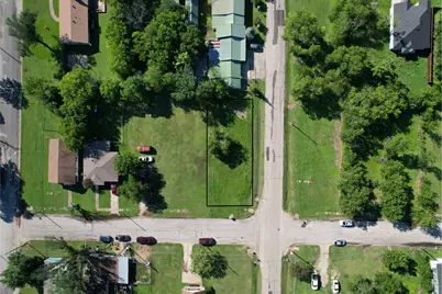 1218 E 12th Avenue, Corsicana, TX 75110 - Photo 1