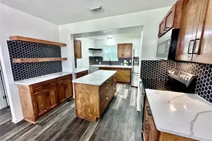 4617 Waterway Dr N, Fort Worth, TX 76137 - Photo 2