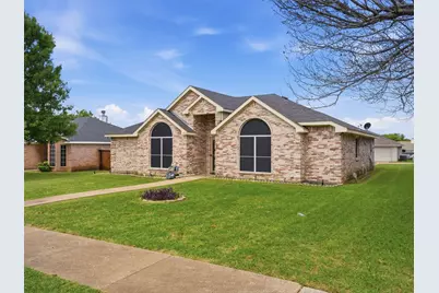 1531 Rebecca Lane, Lancaster, TX 75134 - Photo 2