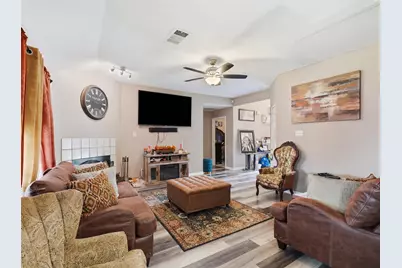 1531 Rebecca Lane, Lancaster, TX 75134 - Photo 4