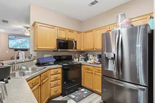 1531 Rebecca Ln, Lancaster, TX 75134 - Photo 6