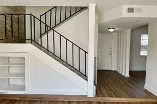 2310 Chapel Hill Ln, Arlington, TX 76014 - Photo 10